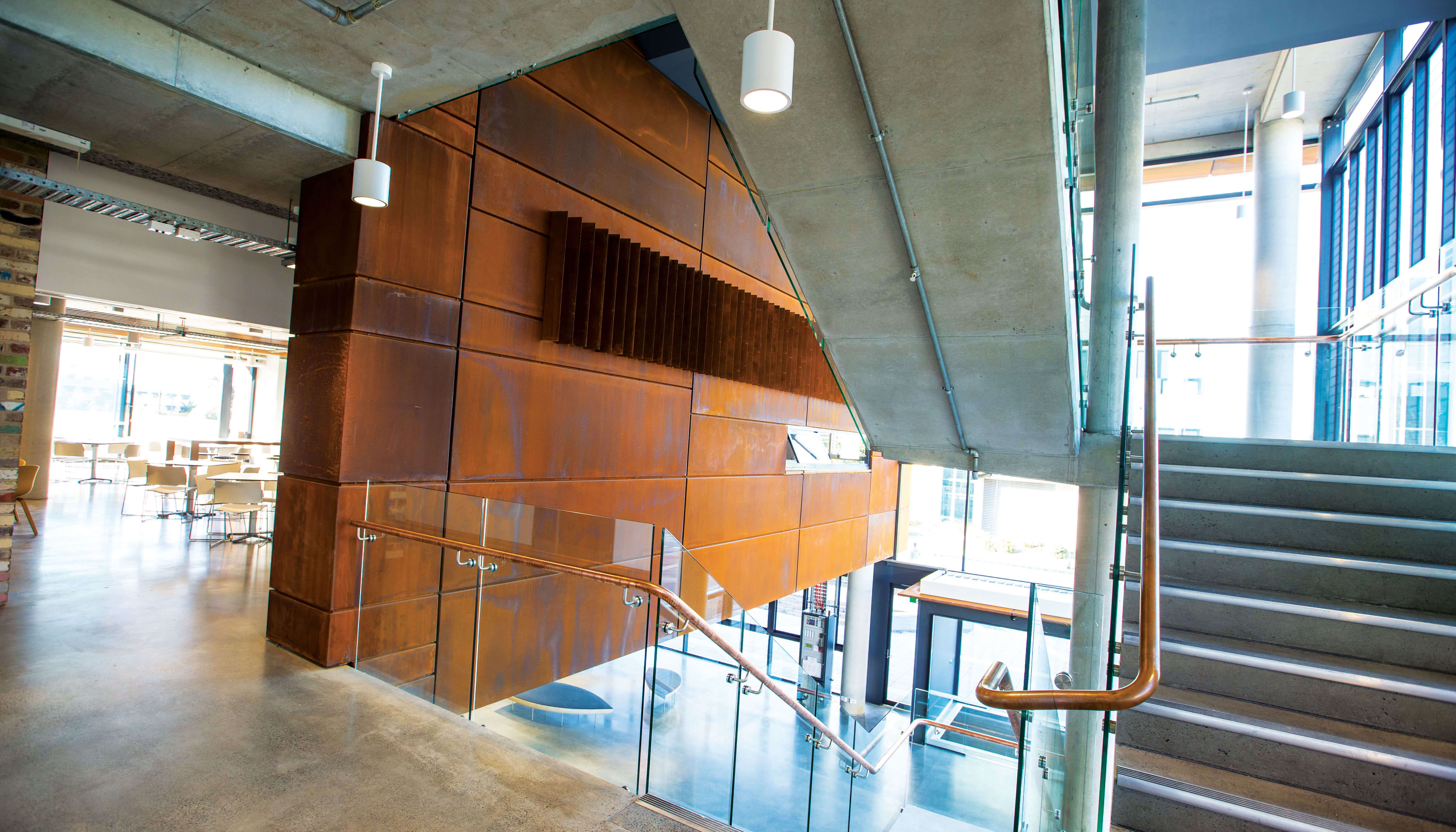 700 square metres of BlueScope REDCOR® weathering steel was used on the University of Wollongong’s iAccelerate business incubation facility 