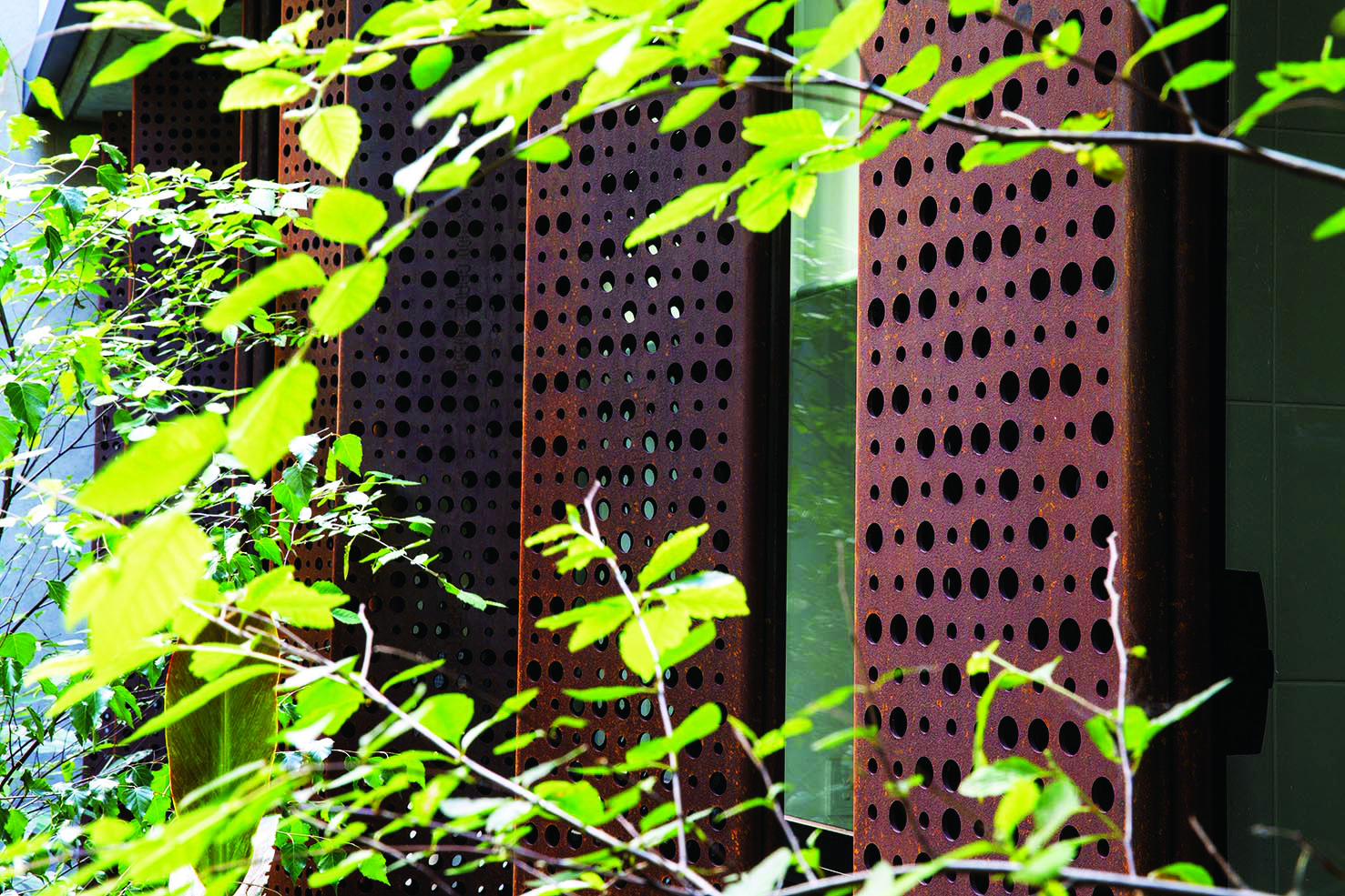 The cladding, made from REDCOR® weathering steel in the steel grade HW350A was chosen for Iglu Central Student Accommodation, to give the building a striking identity, and for its low maintenance requirements.