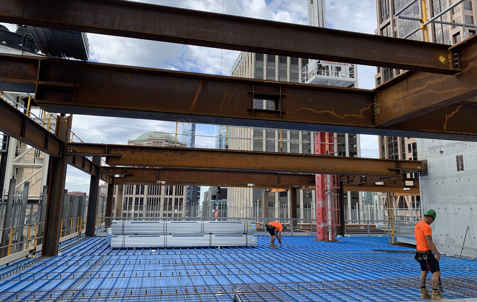 405 Bourke Street uses BlueScope welded beams and columns made from XLERPLATE® steel; XLERPLATE® steel plate; DECKFORM® steel decking