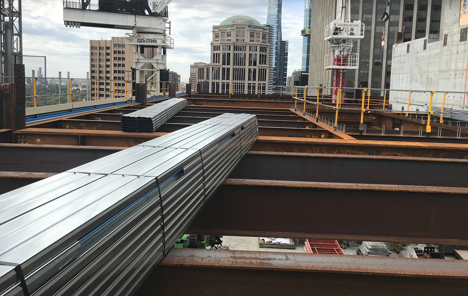 405 Bourke Street uses BlueScope welded beams and columns made from XLERPLATE® steel; XLERPLATE® steel plate; DECKFORM® steel decking