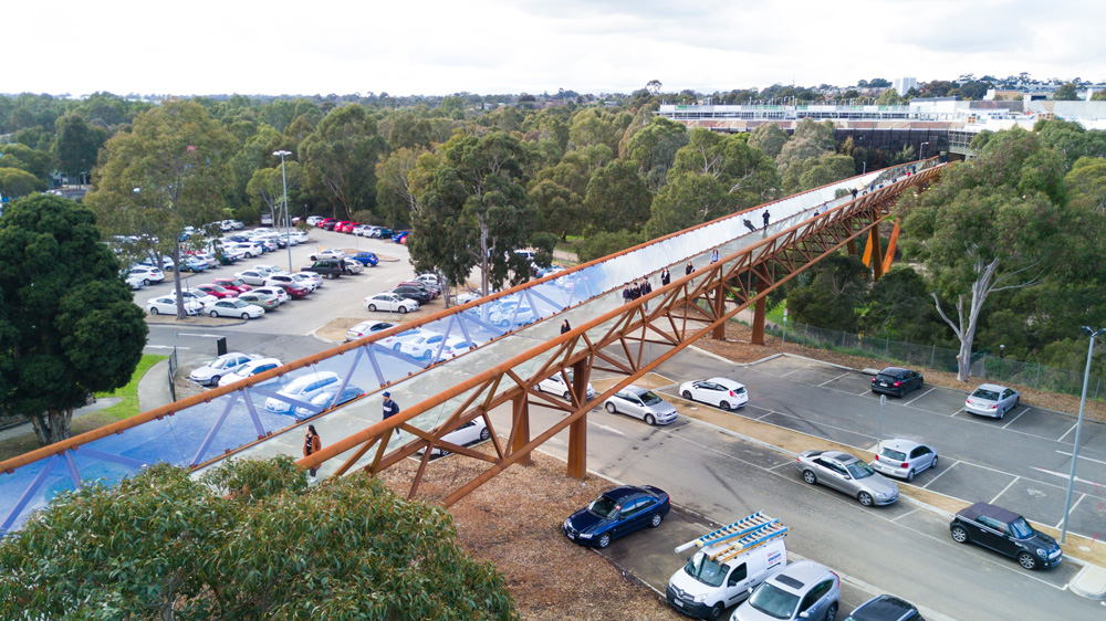 Deakin University Pedestrian Bridge contains approximately 200 tonnes of BlueScope REDCOR® weathering steel in grade WR350L0 and HW350.