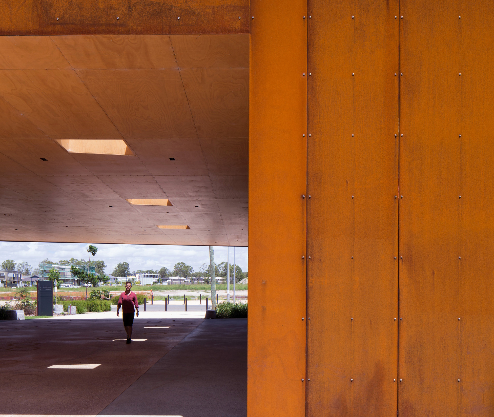 Cladding made from REDCOR® weathering steel was used on the Fitzgibbon Community Centre in Queensland
