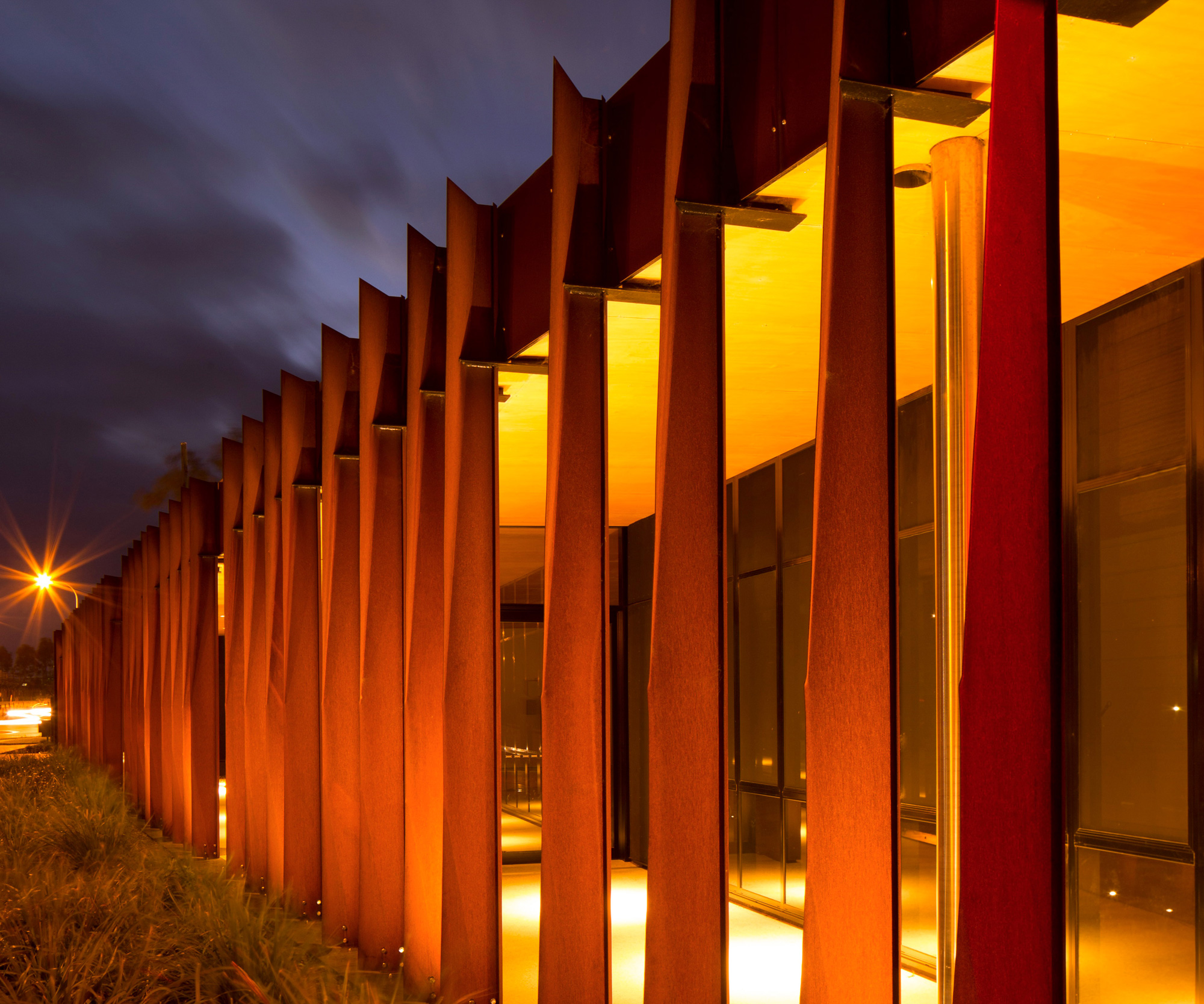 Cladding made from REDCOR® weathering steel was used on the Fitzgibbon Community Centre in Queensland