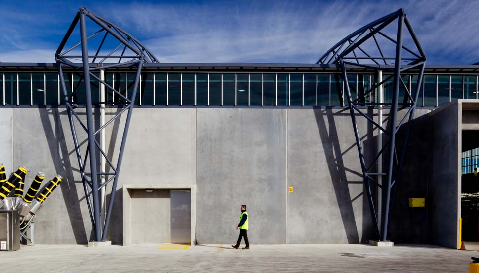 Transend Primary Store at Bridgewater near Hobart, roofing made from  Fielders HiKlip® 630 made from COLORBOND® steel in the colour Shale Grey™