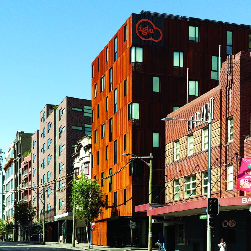 The cladding, made from REDCOR® weathering steel in the steel grade HW350A was chosen for Iglu Central Student Accommodation, to give the building a striking identity, and for its low maintenance requirements.