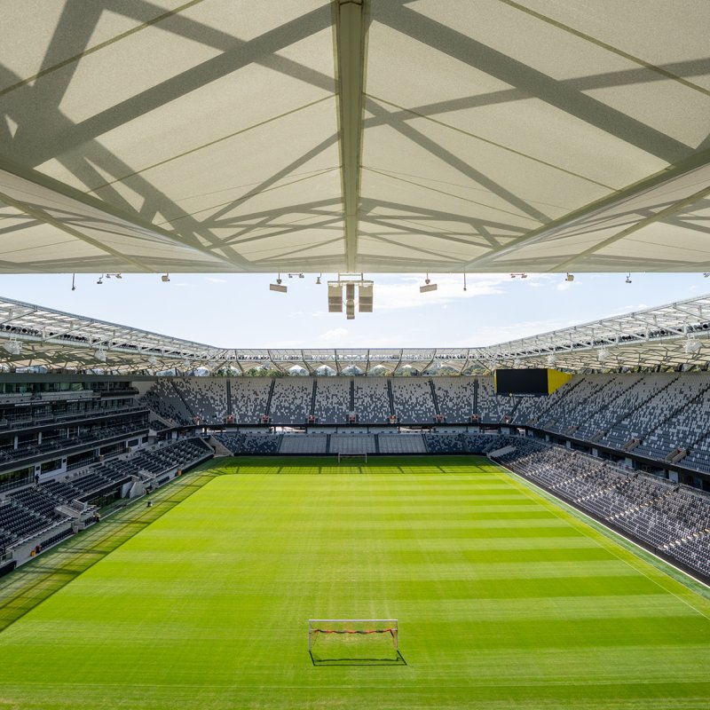 Western Sydney Stadium, Parramatta uses approximately 17,500 structural welded beams made from XLERPLATE® steel