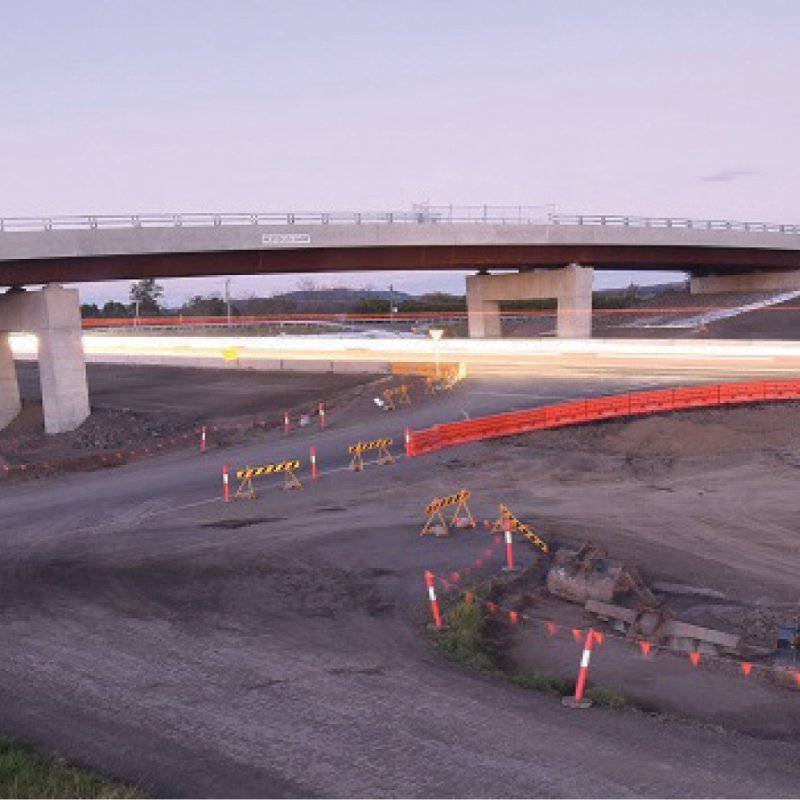 The Berry to Bomaderry Highway upgrade is a newly upgraded, four-lane section of road, that includes two composite bridges constructed using BlueScope’s REDCOR® weathering steel.