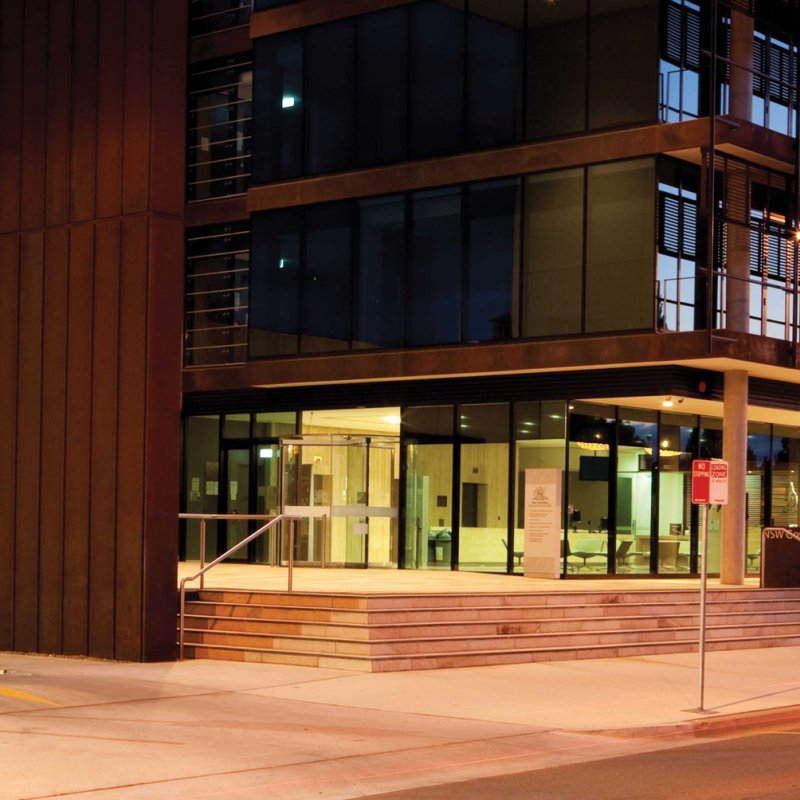 The cladding, including the customised sunscreen louvres on the street facade is made from REDCOR® weathering steel grade HW350A