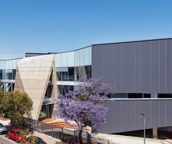 Pembroke middle school - walling made from COLORBOND® steel