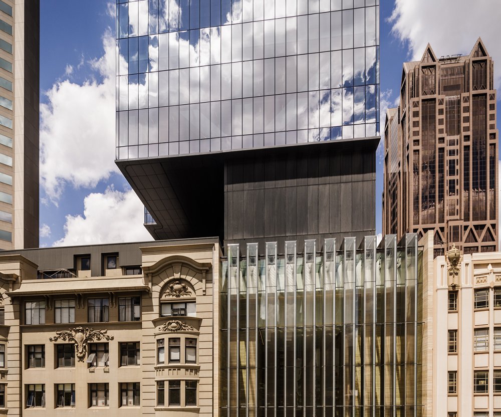405 Bourke st Melbourne cantilever using welded beams made from BlueScope XLERPLATE steel 